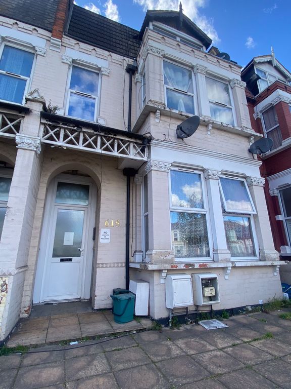 Property photo 3 of 8