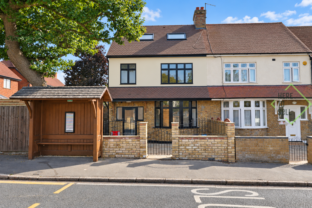 Property photo 2 of 13 High Road, Epping, CM16 - Tfs7