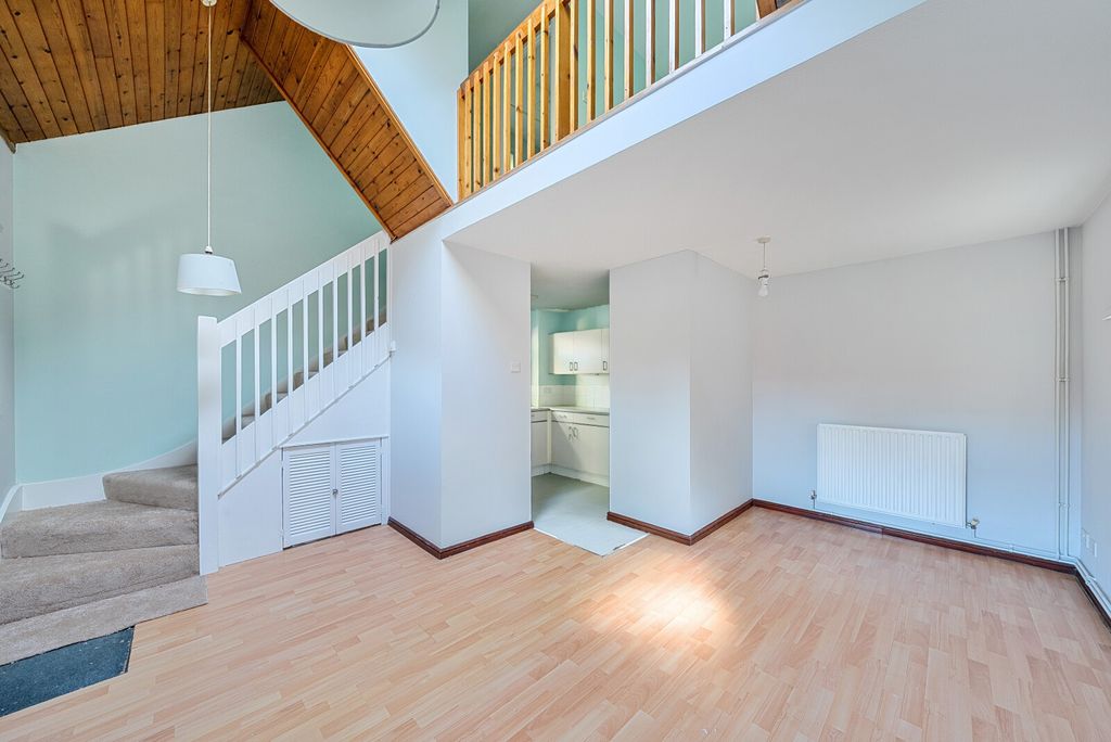 Property photo 3 of 12 1452383-8-69Ea464...