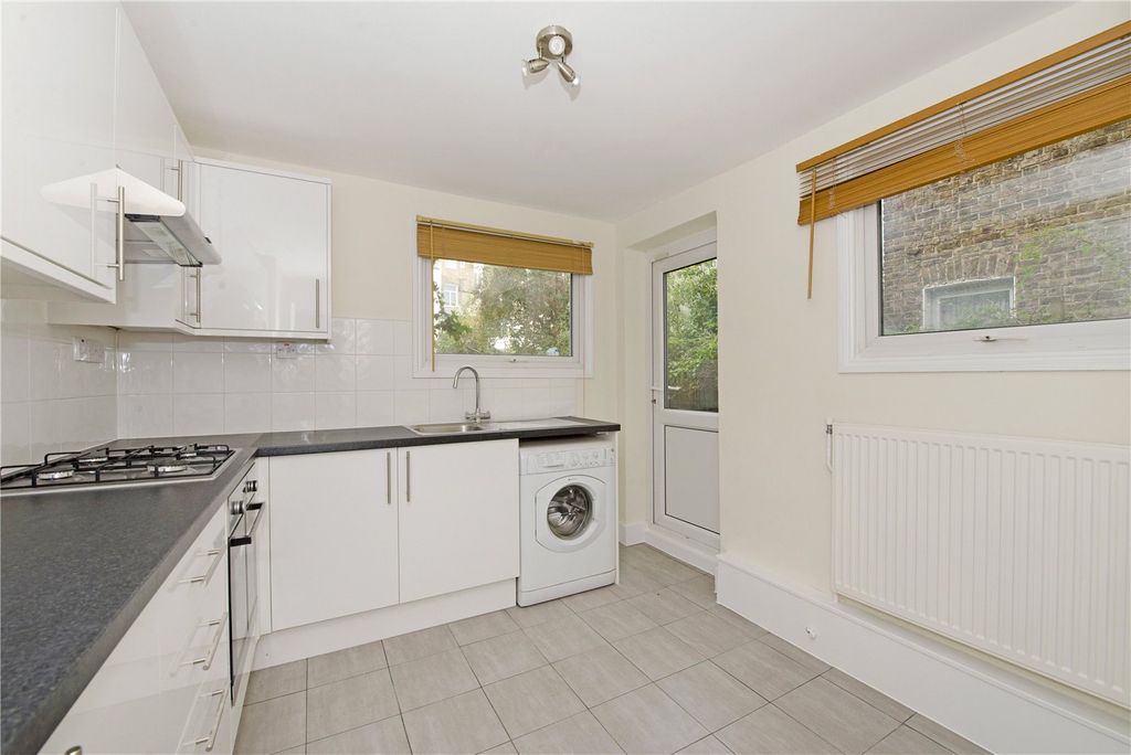 Property photo 2 of 7