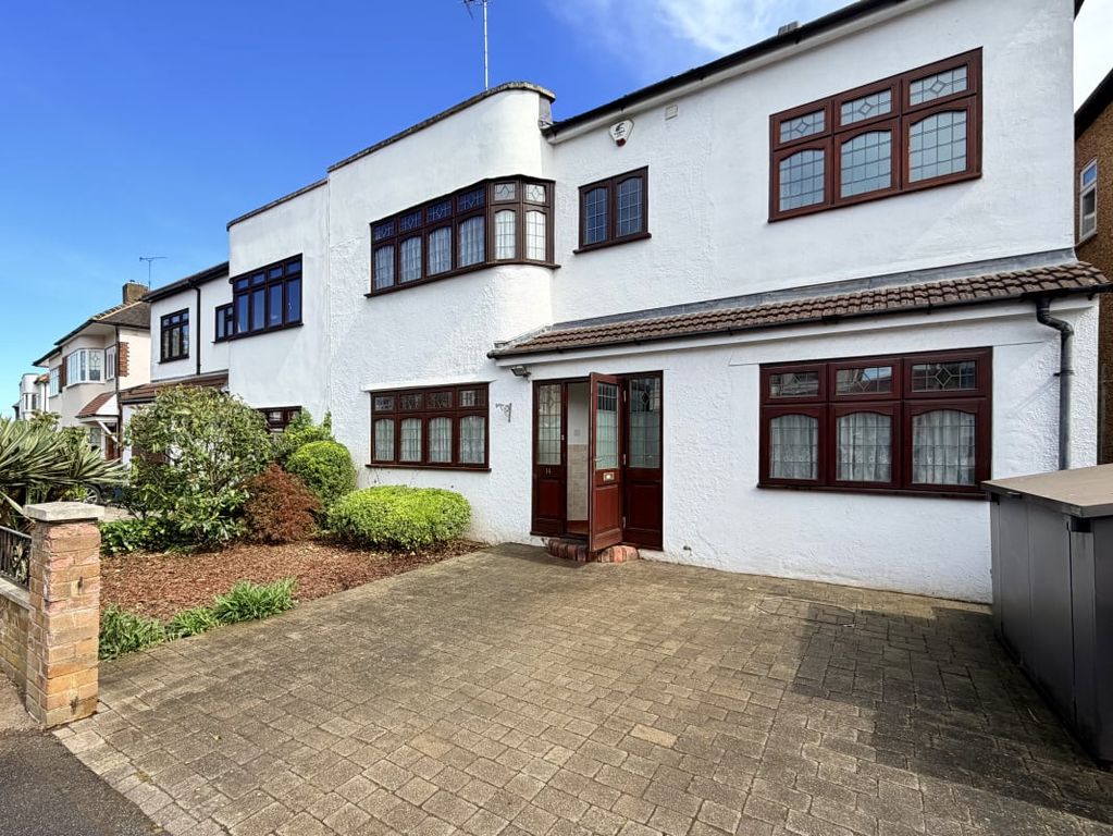 Property photo 2 of 24