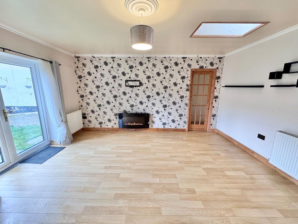 Property photo 3 of 20 Annex