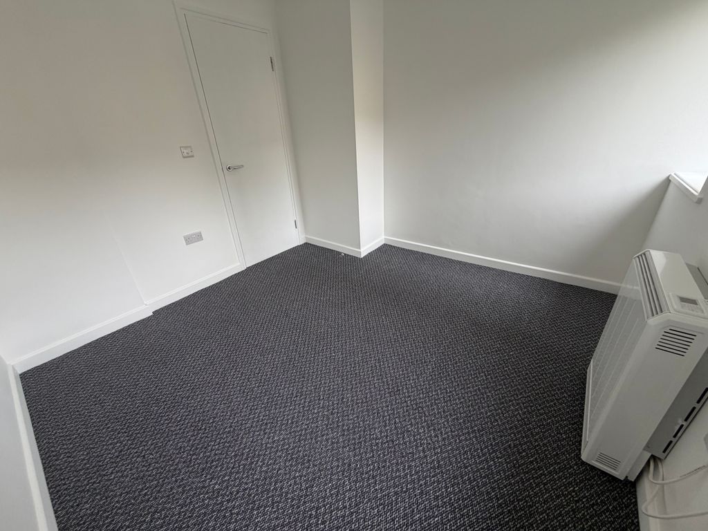 Property photo 3 of 6 Image