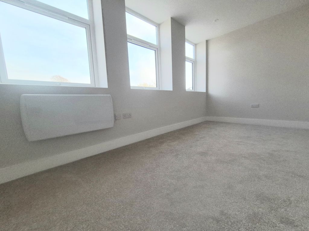 Property photo 3 of 7 Image