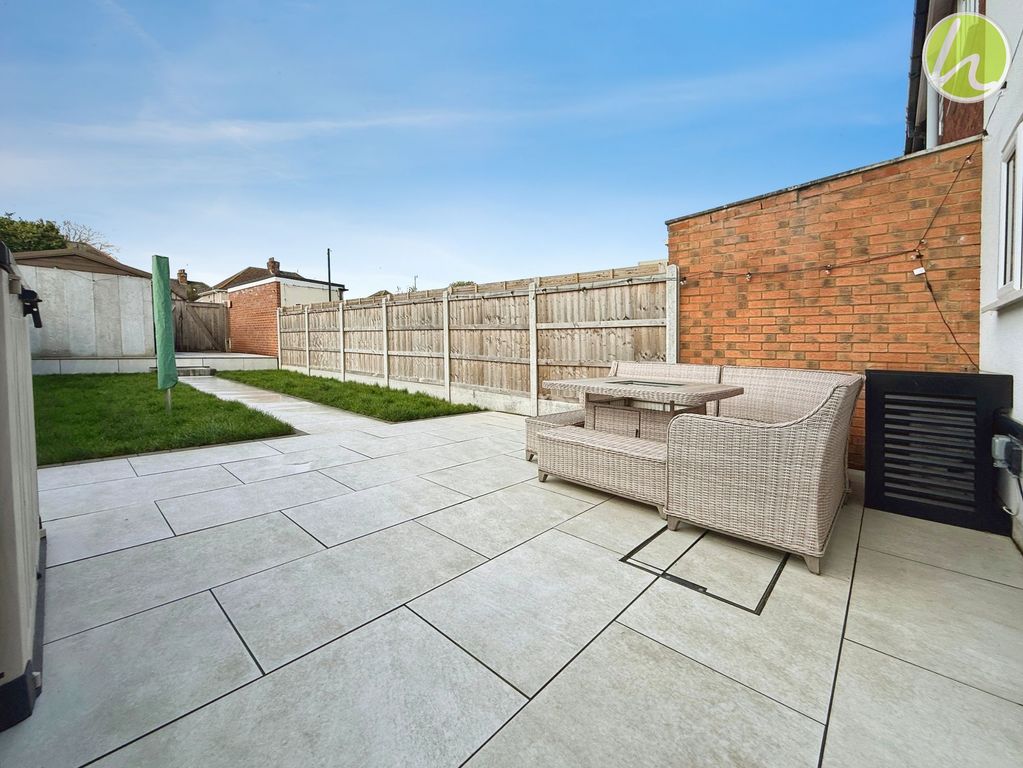 Property photo 2 of 21