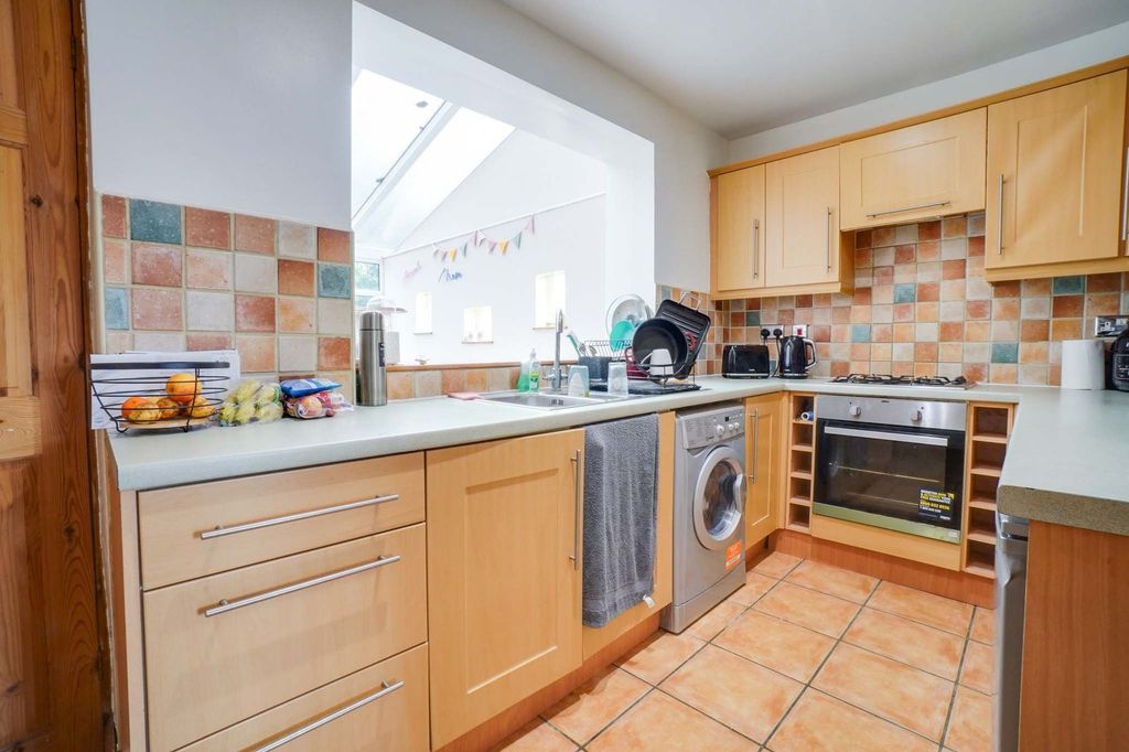 Property photo 3 of 17