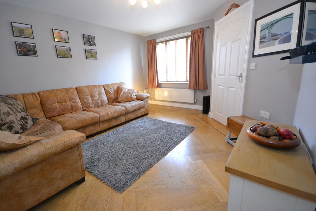 Property photo 3 of 16