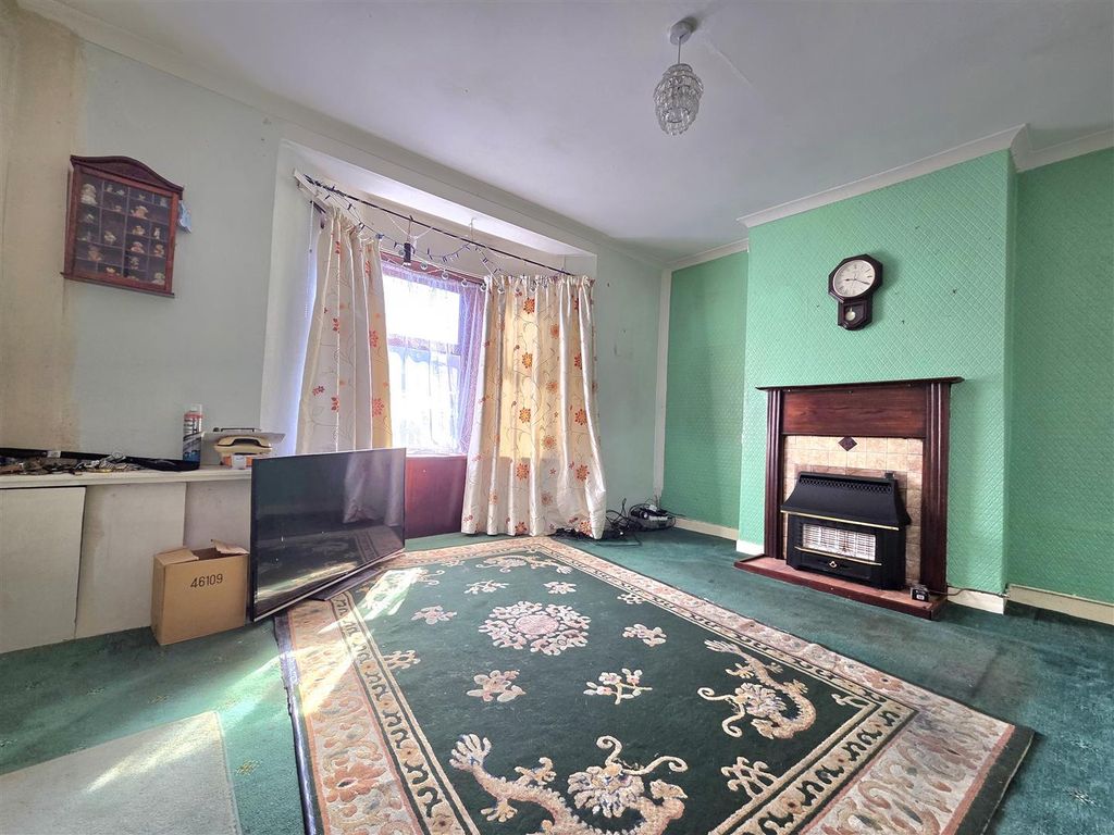 Property photo 2 of 15