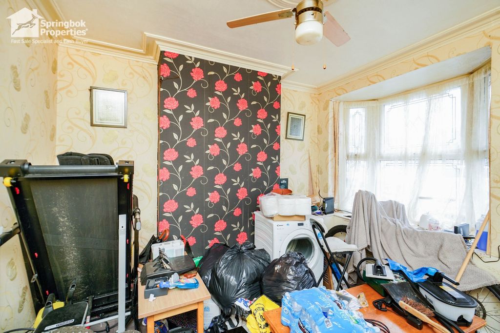 Property photo 2 of 11 Image 1