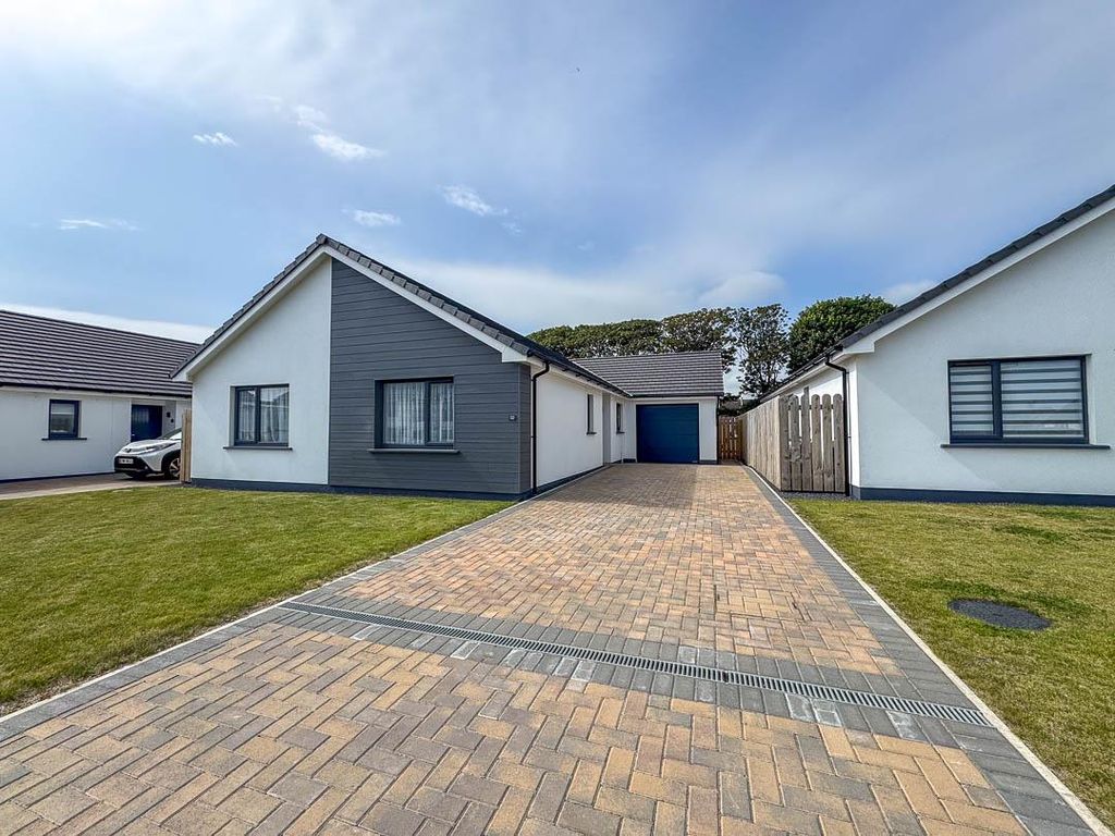 Property photo 1 of 24 32 Shimmin Road, Ballasalla.Jpg