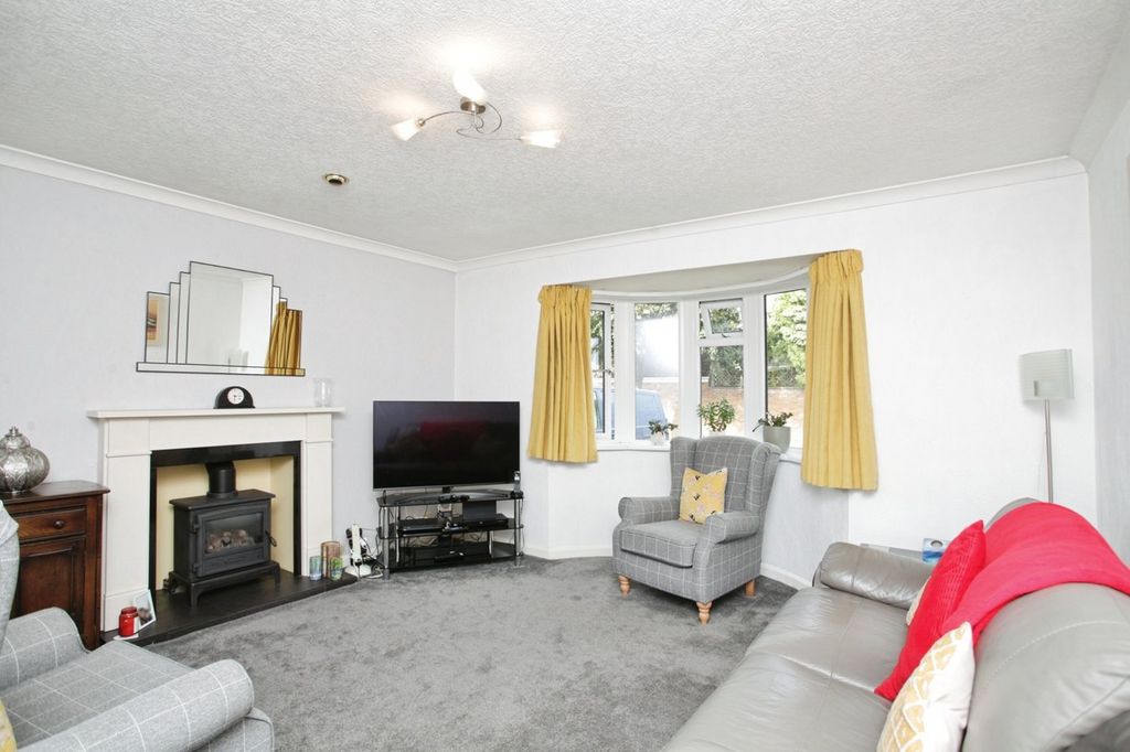 Property photo 2 of 20