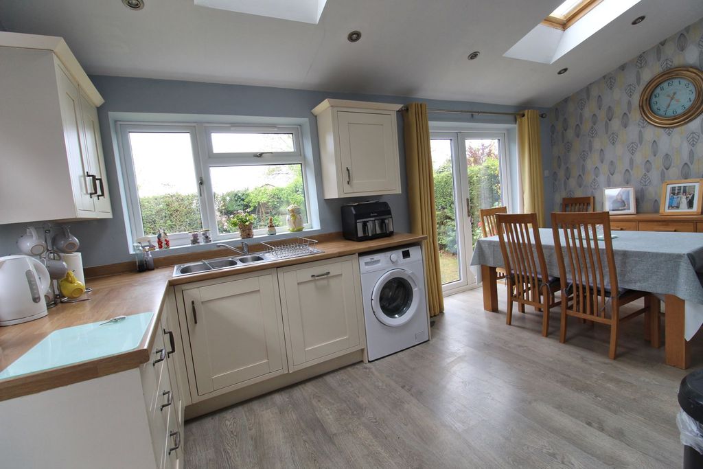 Property photo 2 of 13 Img_2795