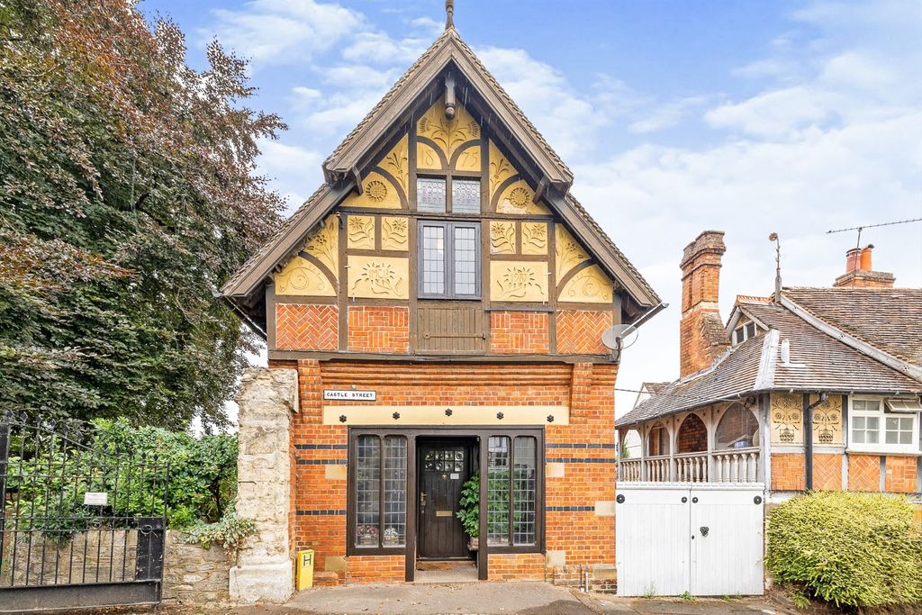 Property photo 1 of 14