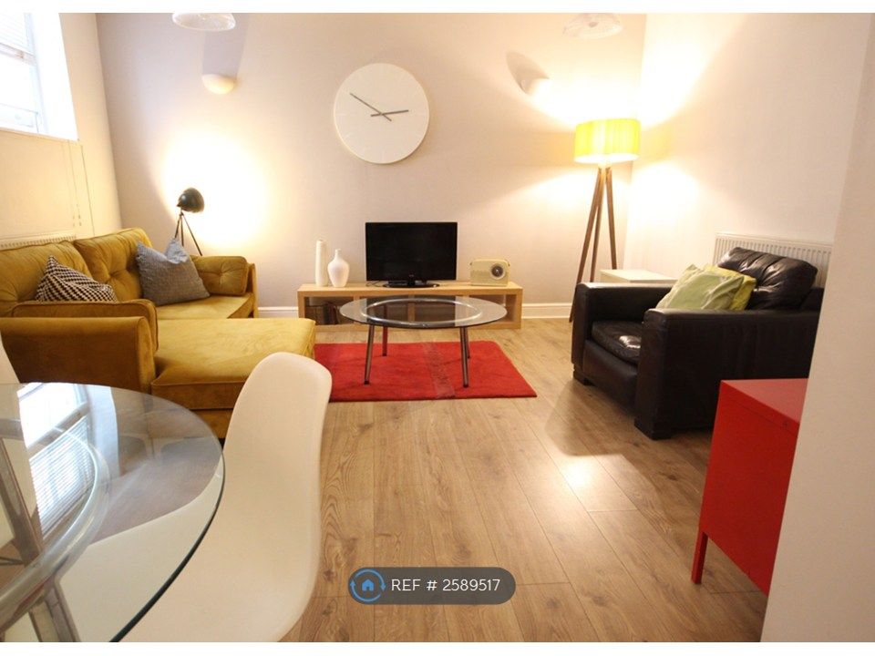 Property photo 3 of 10 Living Room