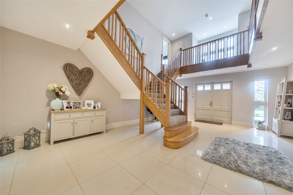 Property photo 3 of 43 Picture No. 45