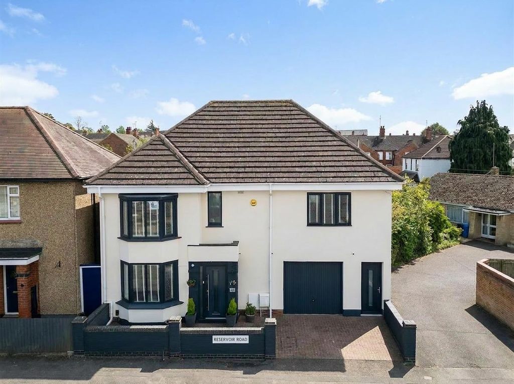 Property photo 1 of 53 Reservoir Road - Cropped & Centred Listing Photo.P