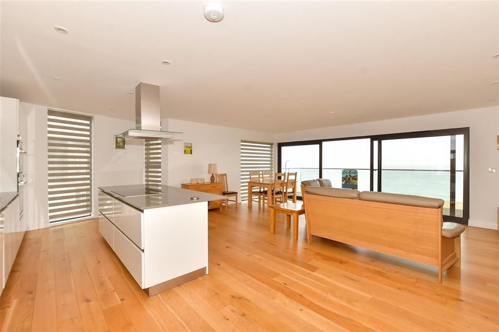 Property photo 2 of 12 Kitchen/Living Room