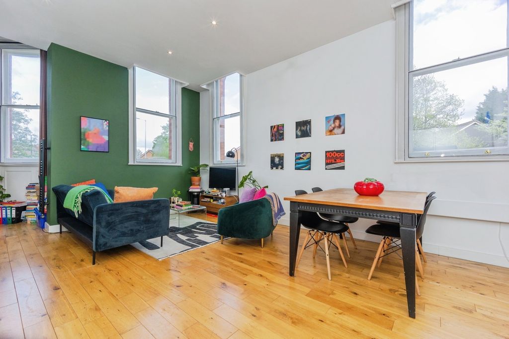 Property photo 3 of 21 Pbox-Img.Jpg