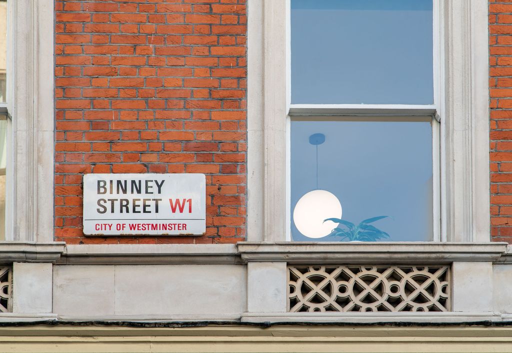 Property photo 2 of 9