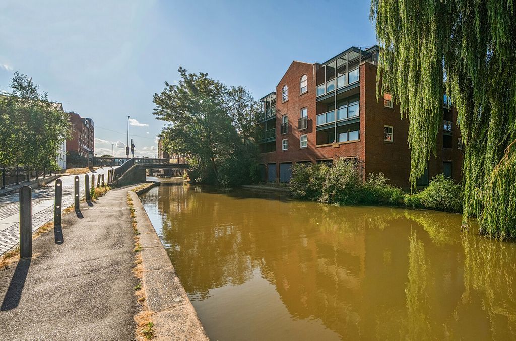 Property photo 2 of 13 1498572-2-6A6ce27...