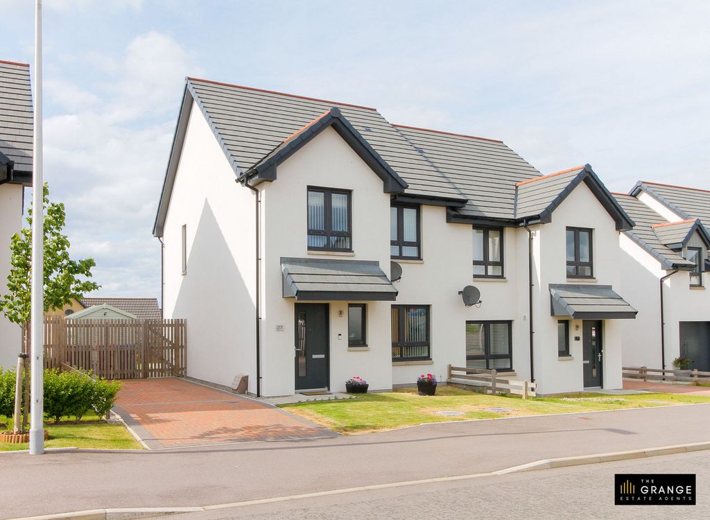 Property photo 1 of 30