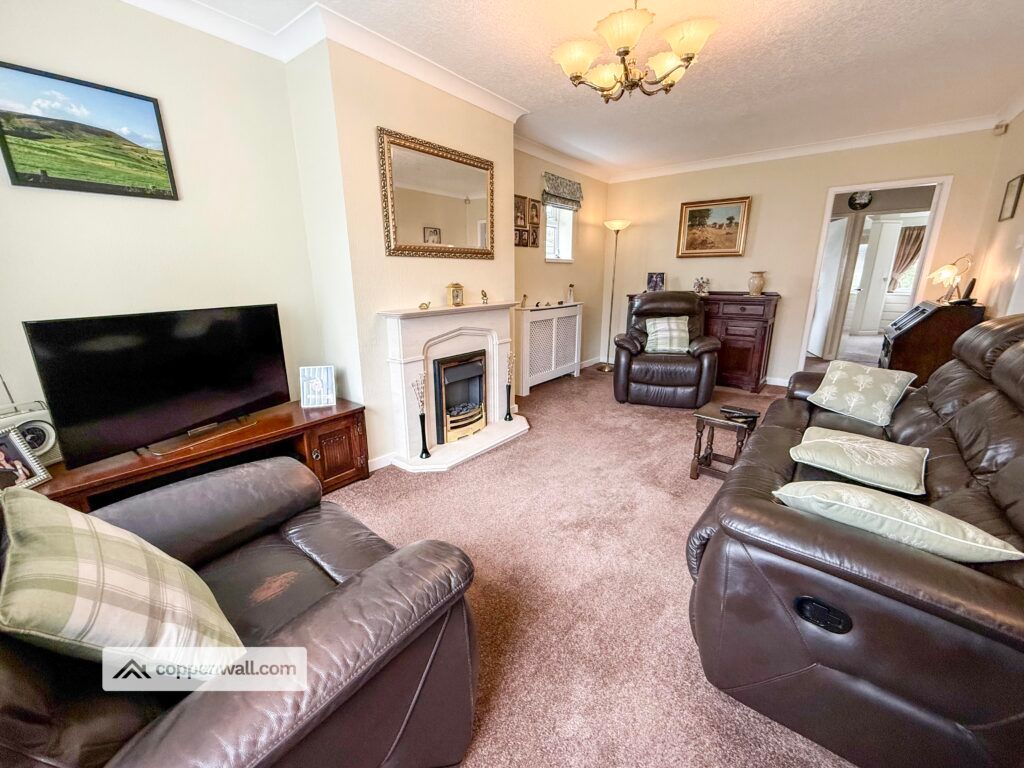 Property photo 2 of 27