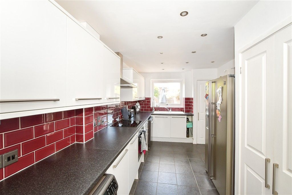 Property photo 2 of 15 Kitchen