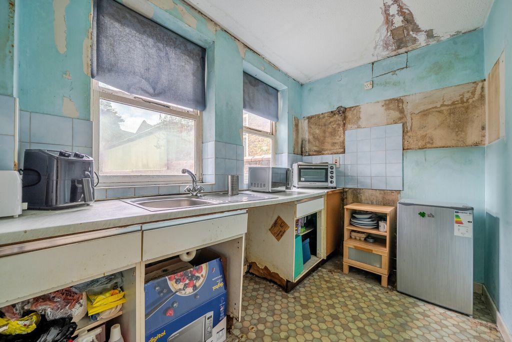 Property photo 3 of 13 Kitchen