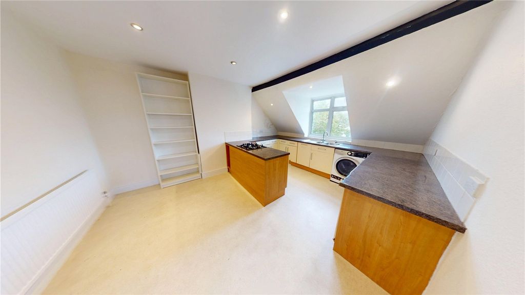 Property photo 1 of 9 Picture No. 08