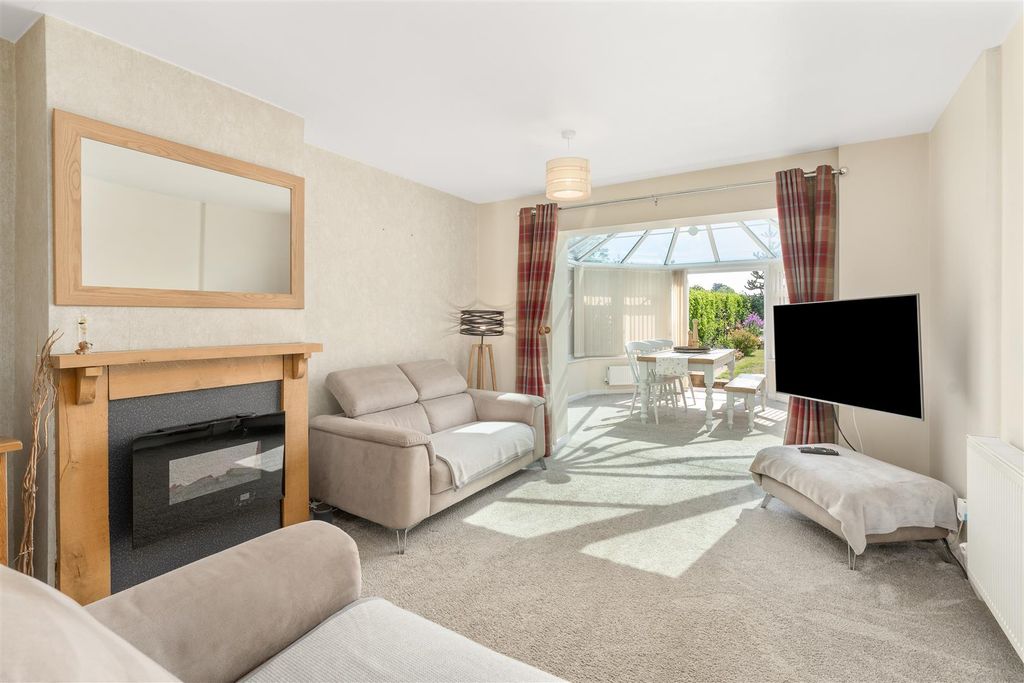 Property photo 2 of 16 109 Bloxham Road, Banbury-6.Jpg