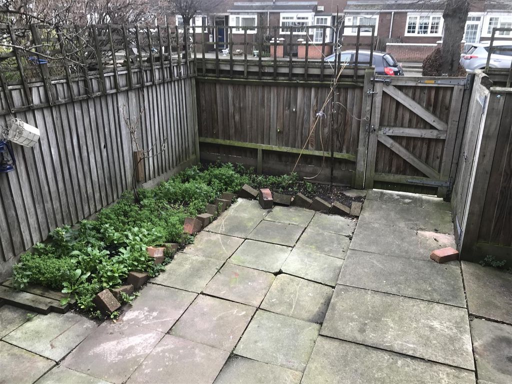 Property photo 3 of 8