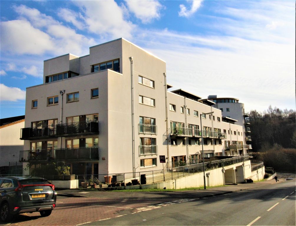 Property photo 2 of 11