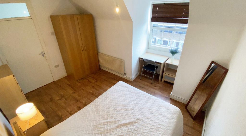 Property photo 3 of 13 Room A