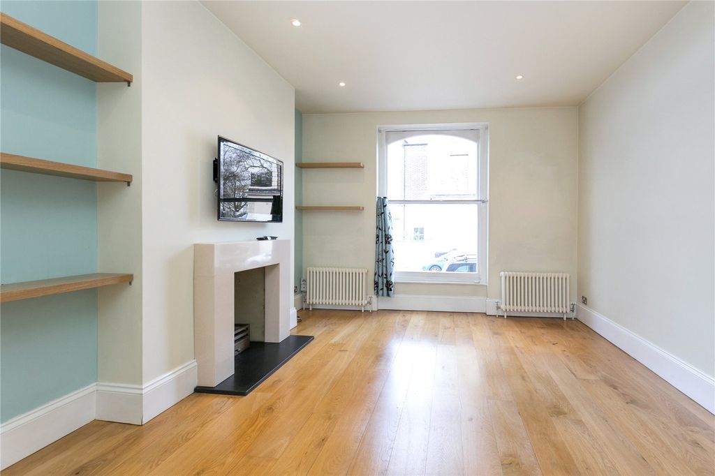 Property photo 1 of 7