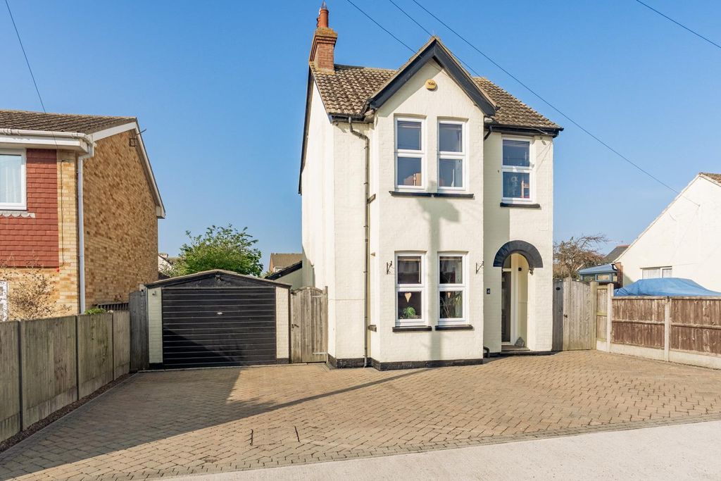 Property photo 1 of 21