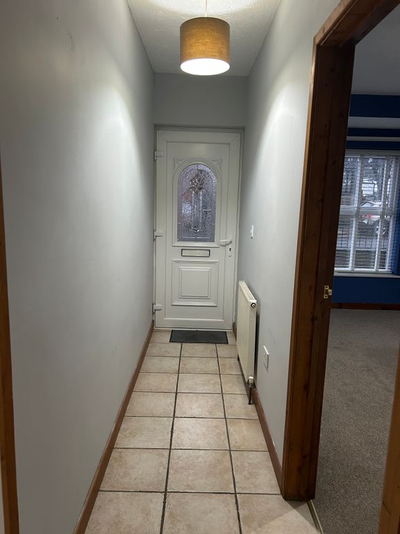 Property photo 3 of 39 Entrance Hall