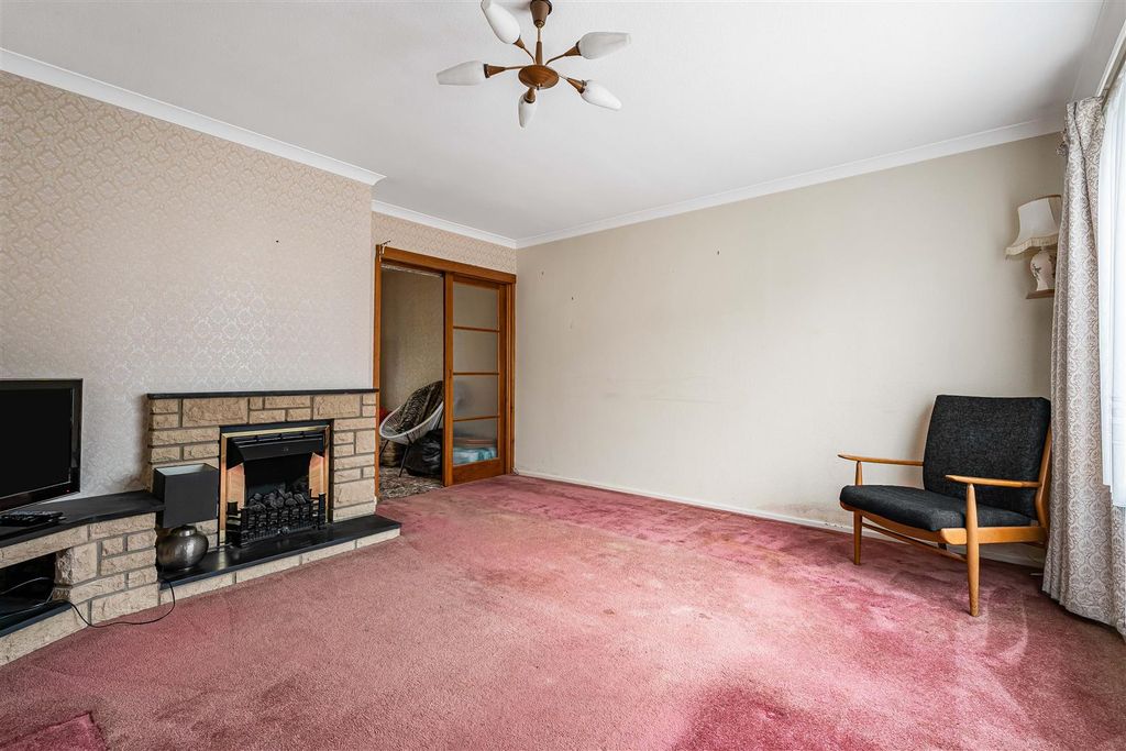 Property photo 2 of 23 16_68191.Jpg