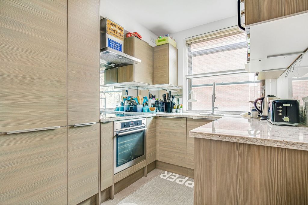 Property photo 2 of 8 05