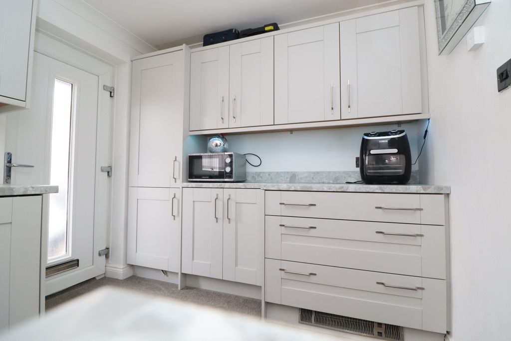 Property photo 3 of 19 Img_4807