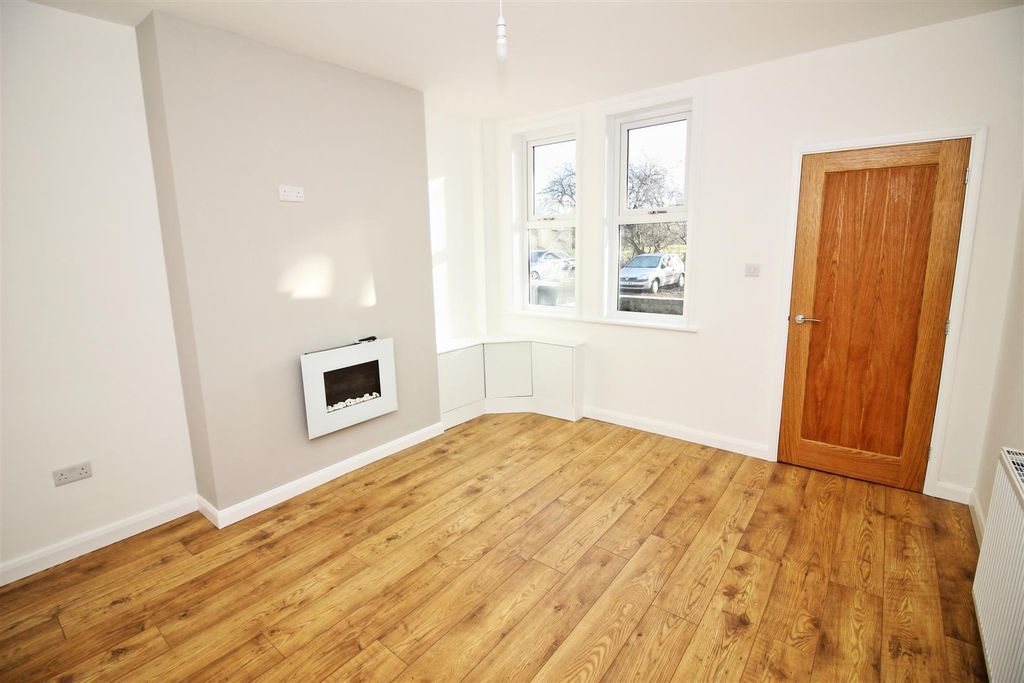 Property photo 2 of 15 110 Moorbridge Lane - Lounge1.Jpg
