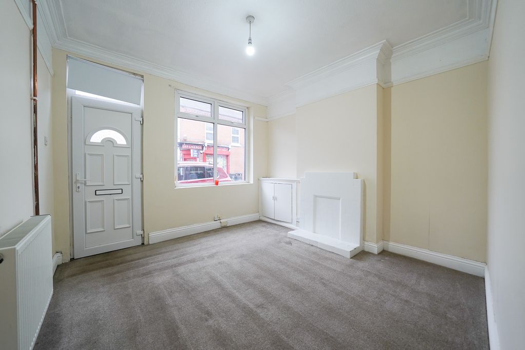 Property photo 3 of 18 Dsc02430