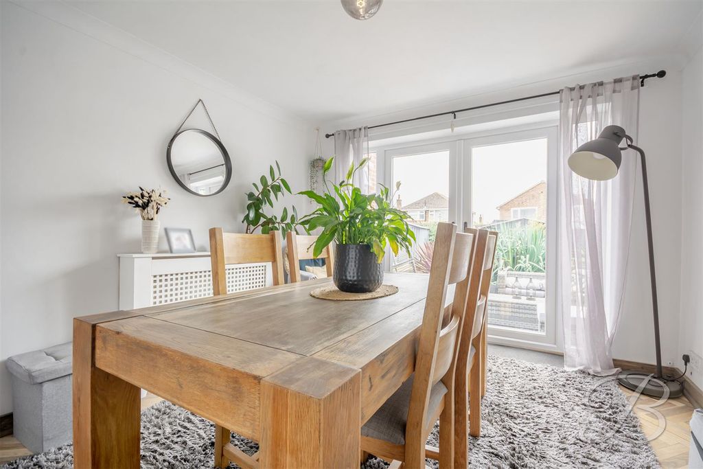 Property photo 3 of 26 Ccltd-7.Jpg