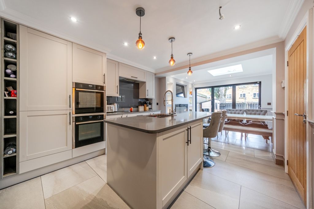 Property photo 1 of 19 1355185-13-68c96Aee10F02