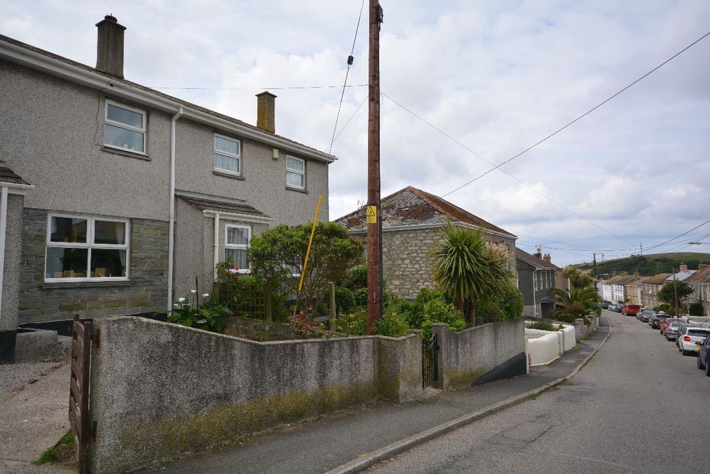 Property photo 2 of 23