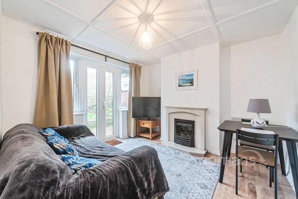 Property photo 2 of 13 Pbox-Img.Jpg