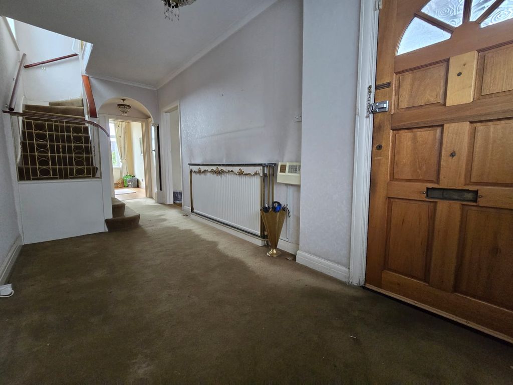 Property photo 2 of 12 Gallery