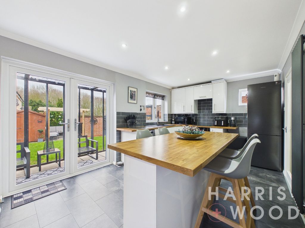 Property photo 2 of 27 4906202