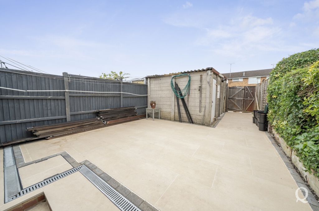 Property photo 3 of 24 8A6F4A07-8F53-4Bc...