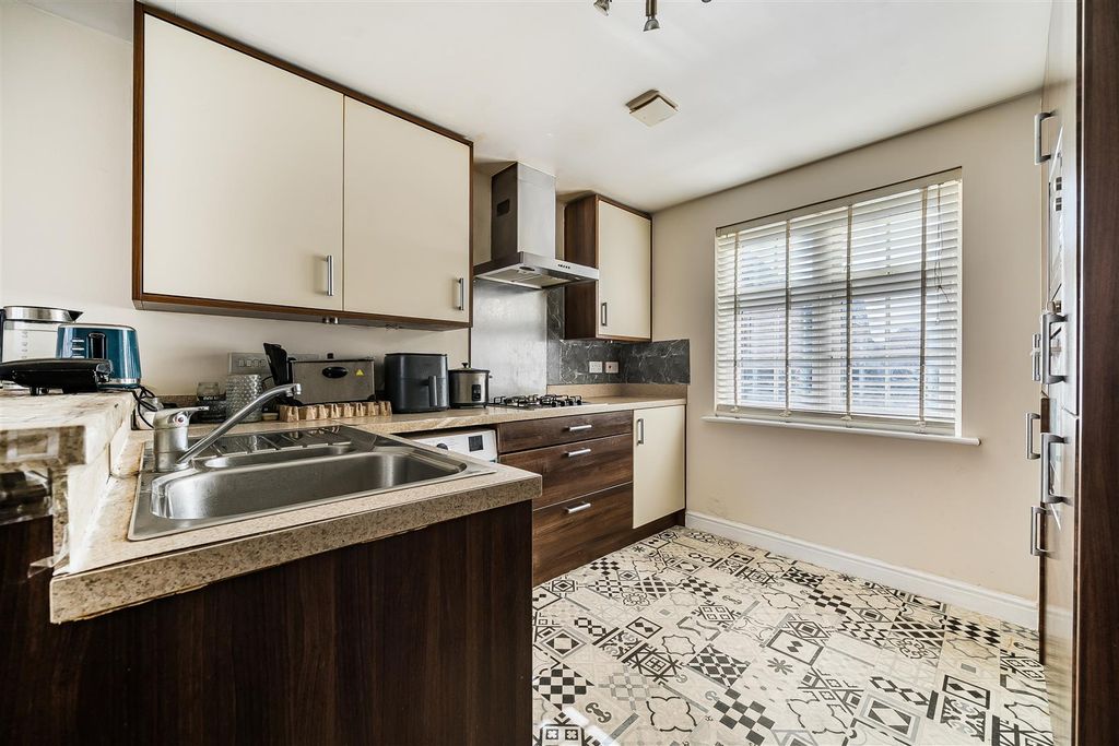 Property photo 2 of 18 1372319-22-68Ff5Ef610128-Arw.Jpg