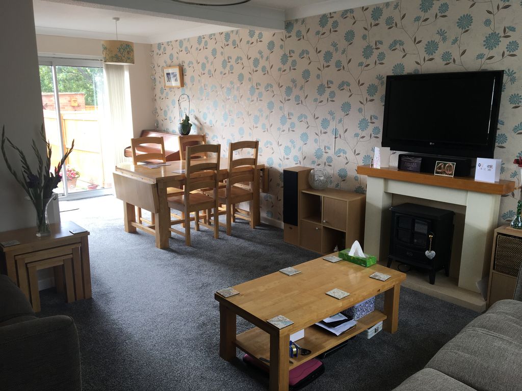 Property photo 2 of 8